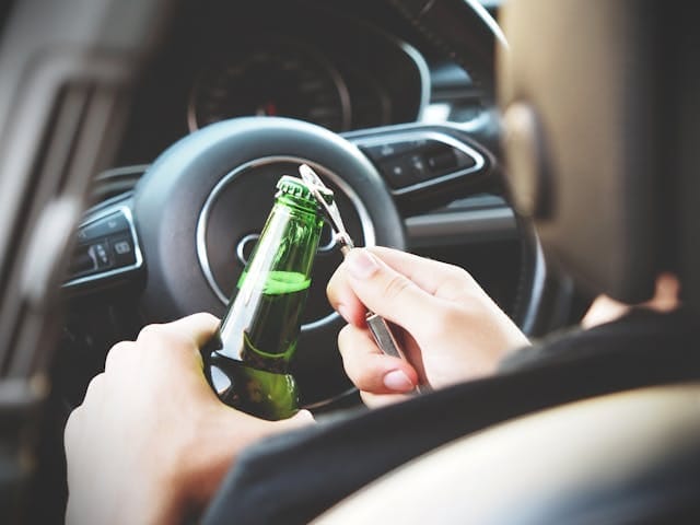 foto bij is een bestuurder bij rijden onder invloed altijd aansprakelijk voor schade